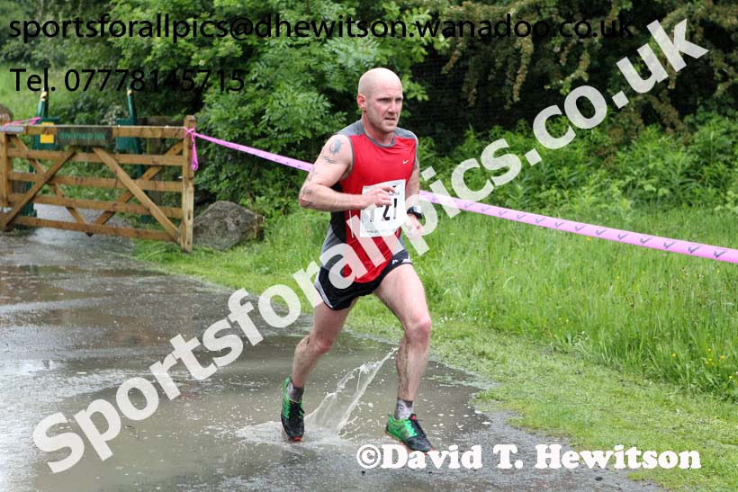 David Best (Blackhill Bounders) finishing the George Ogle Memorial 10k. Photo: David T. Hewitson/Sports for All Pics